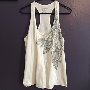 American Eagle off-white tank w/silver leaf design